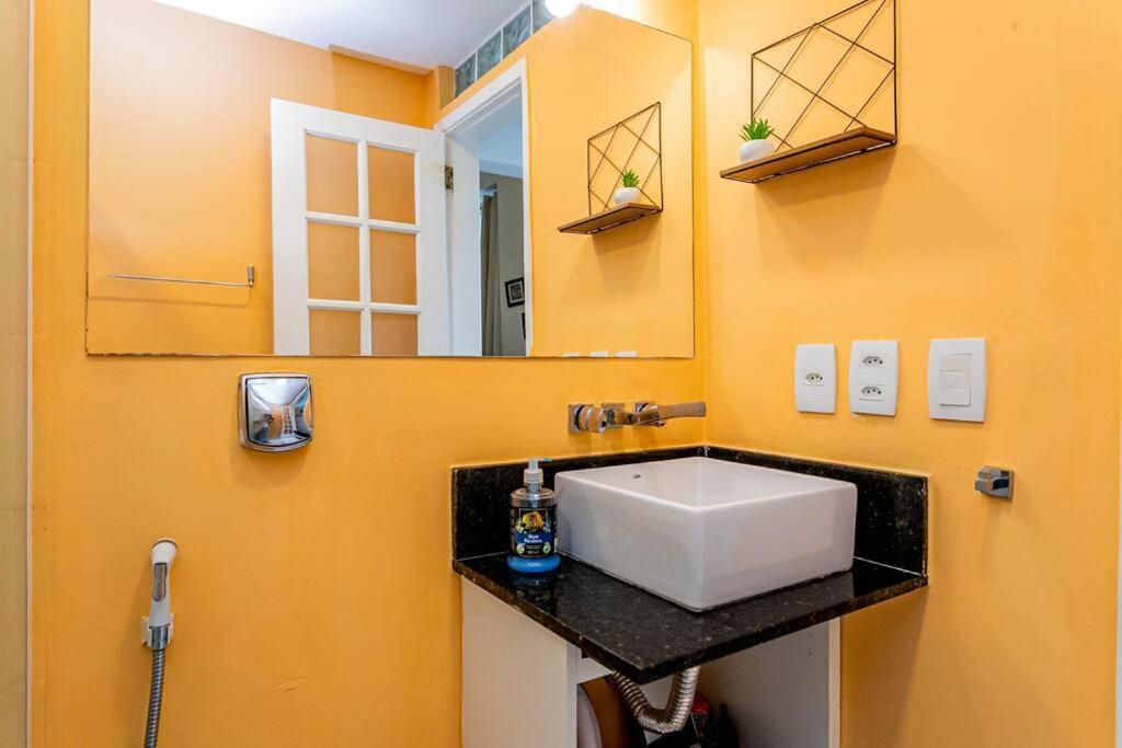 Apartamento Recanto Do Flamengo - Ar, Wi-fi E Varandao!